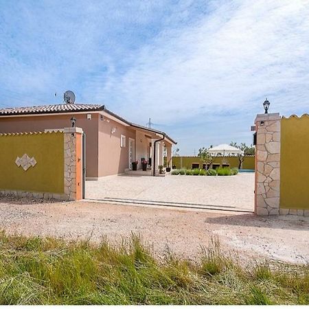 Villa Zafirah بولا المظهر الخارجي الصورة